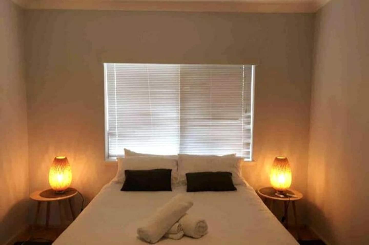Acacia Holiday Or Business Stay - Quiet Location Perth Exterior photo